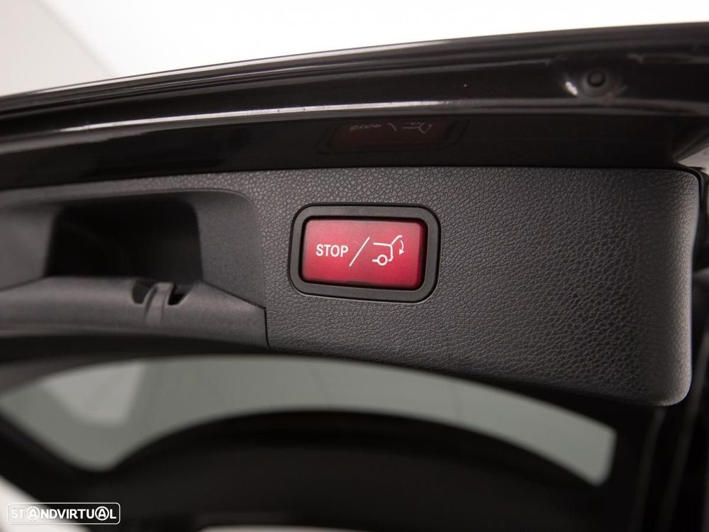 Mercedes-Benz E 300 de AMG Line - 13