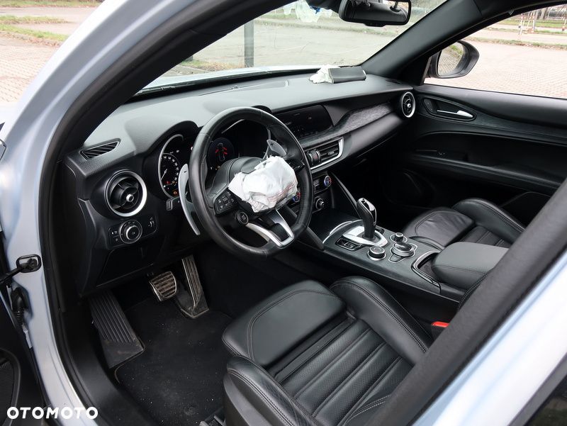 Alfa Romeo Stelvio 2.0 Turbo Sprint Q4 - 11