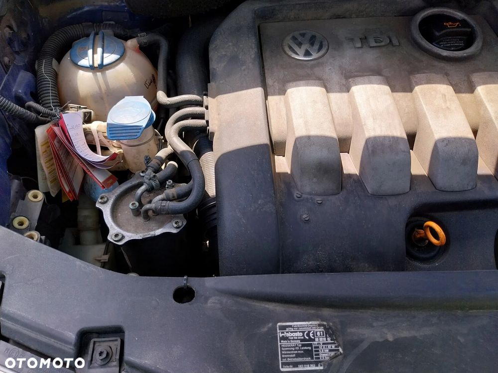 Volkswagen Touran - 25