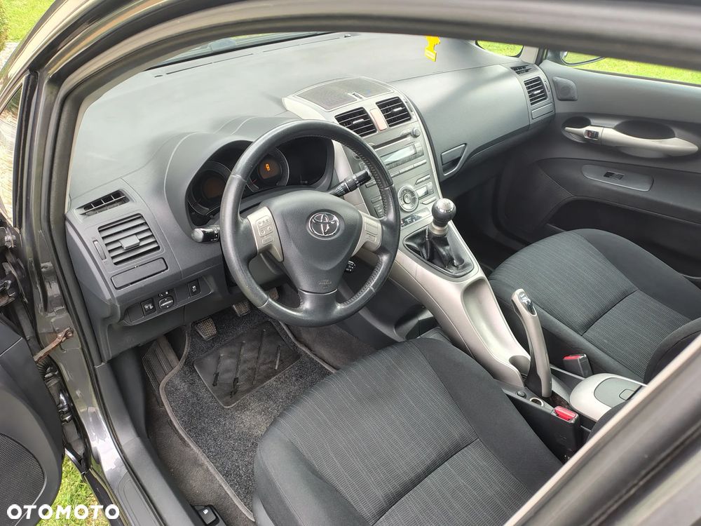 Toyota Auris 1.6 VVT-i Team - 13