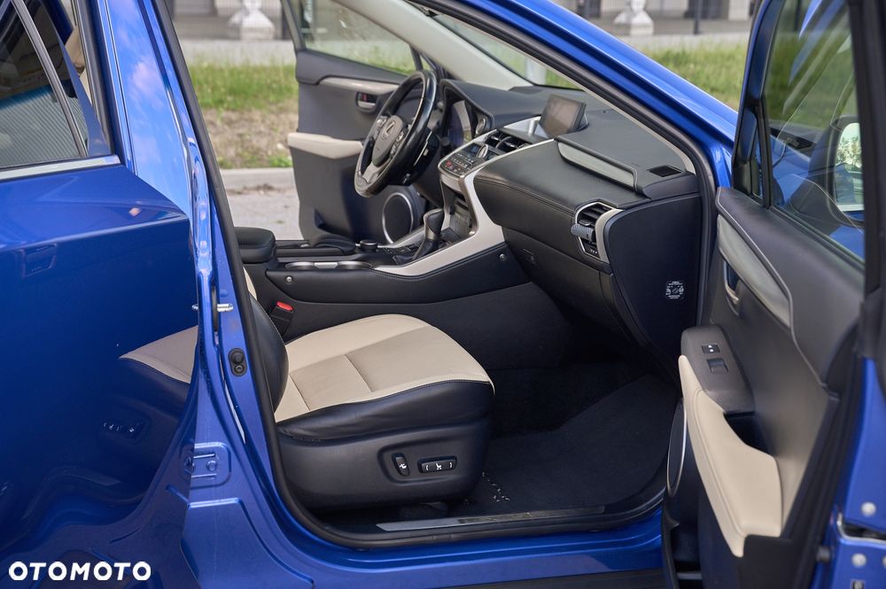 Lexus NX 200t Prestige AWD - 23