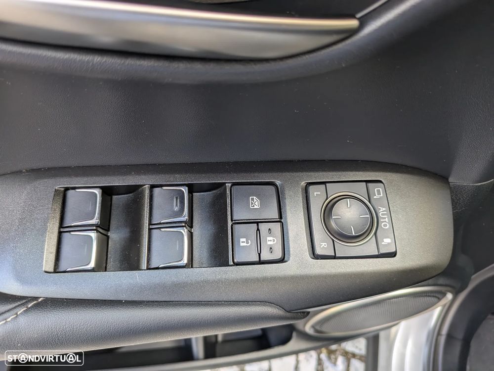 Lexus NX 300h Executive+ - 7