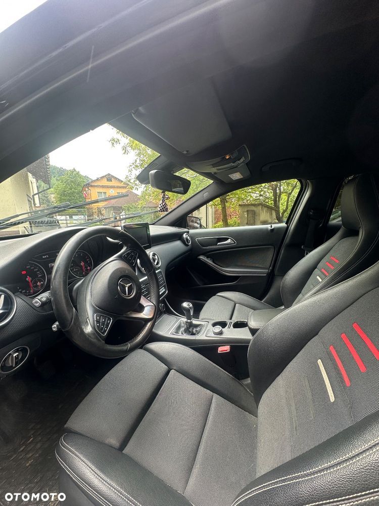 Mercedes-Benz Klasa A 180 (BlueEFFICIENCY) - 6