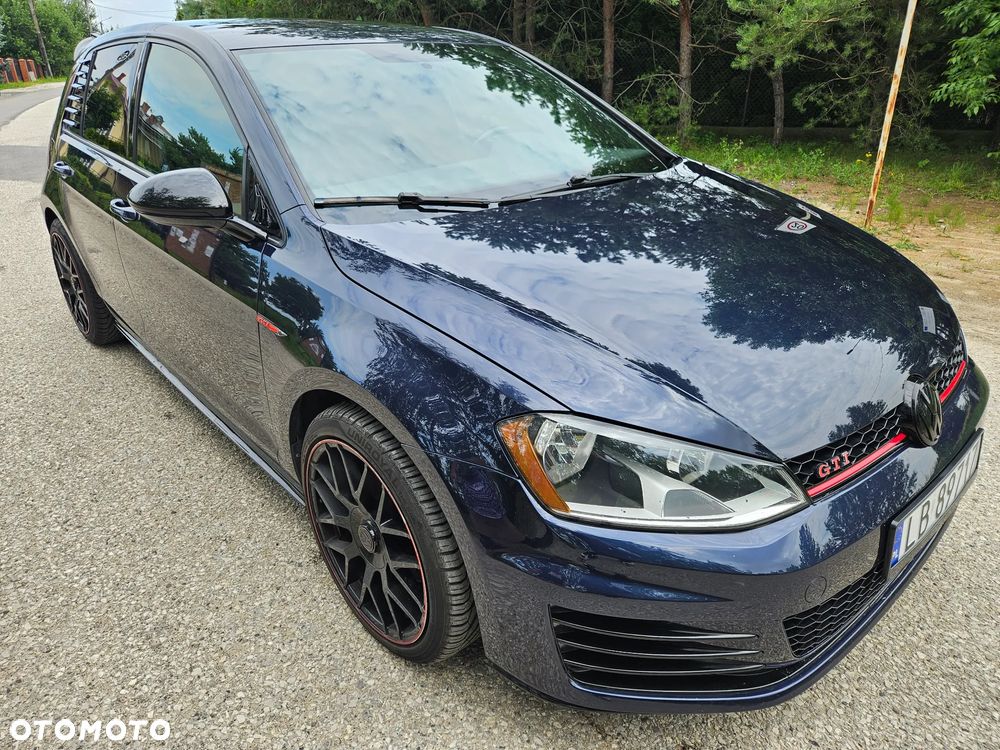 Volkswagen Golf - 7