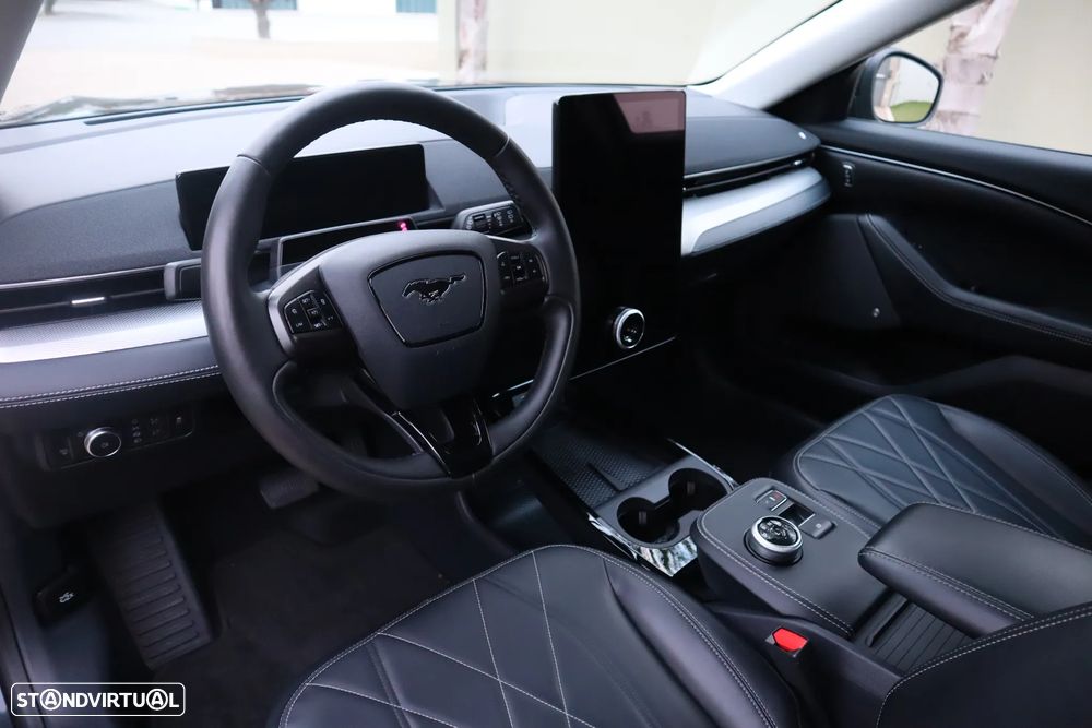 Ford Mustang Mach-E Alargada - 17