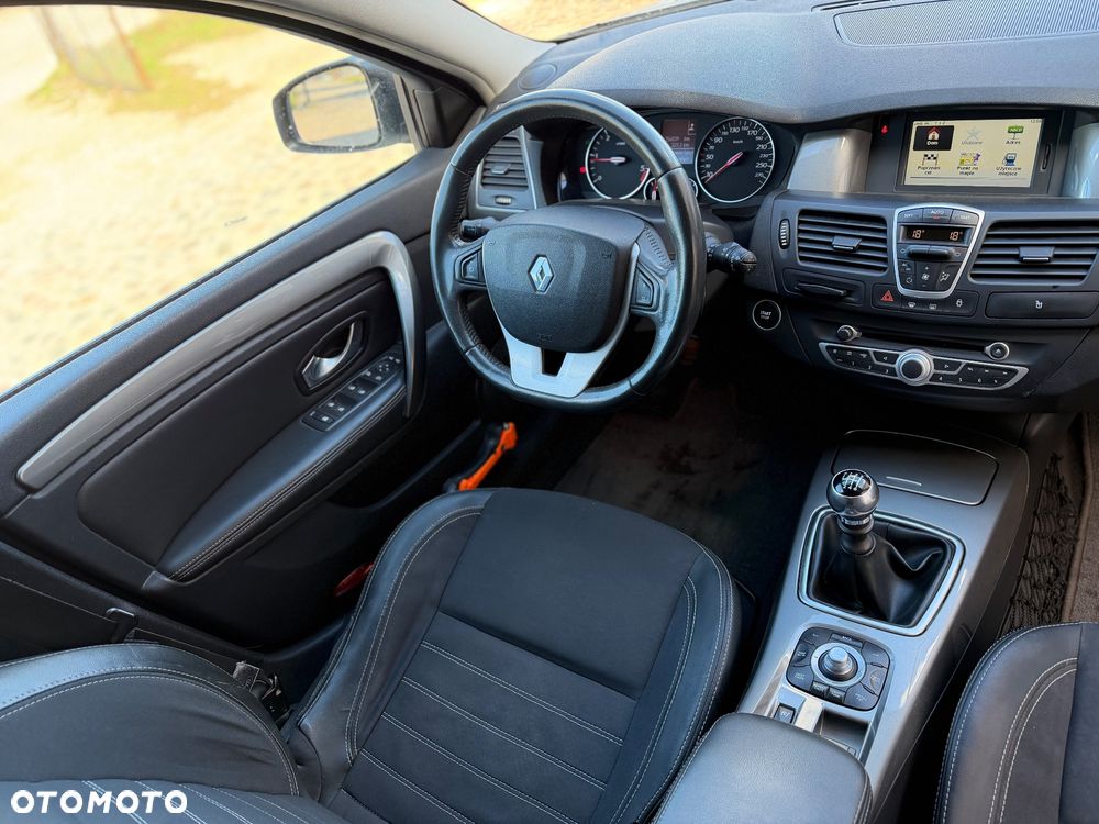 Renault Laguna dCi 150 FAP Start-Stop GT - 15