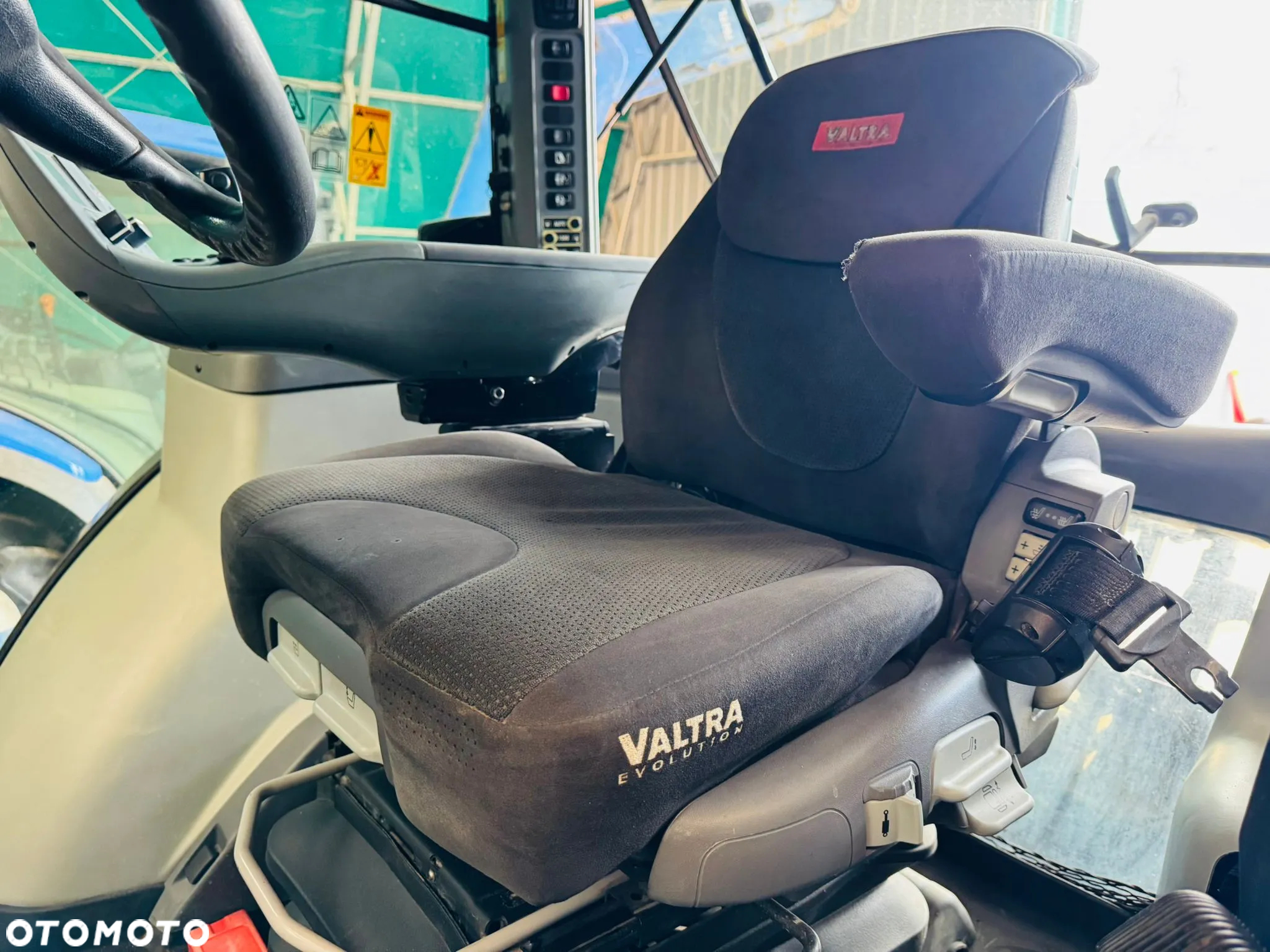 Valtra S233 - 16