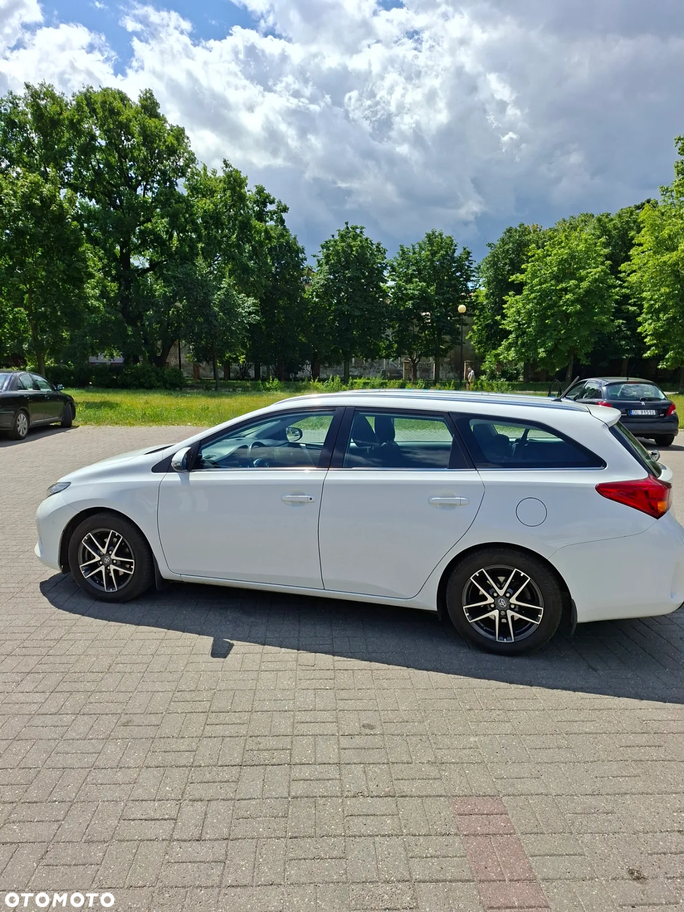 Toyota Auris 1.6 Premium Comfort - 8