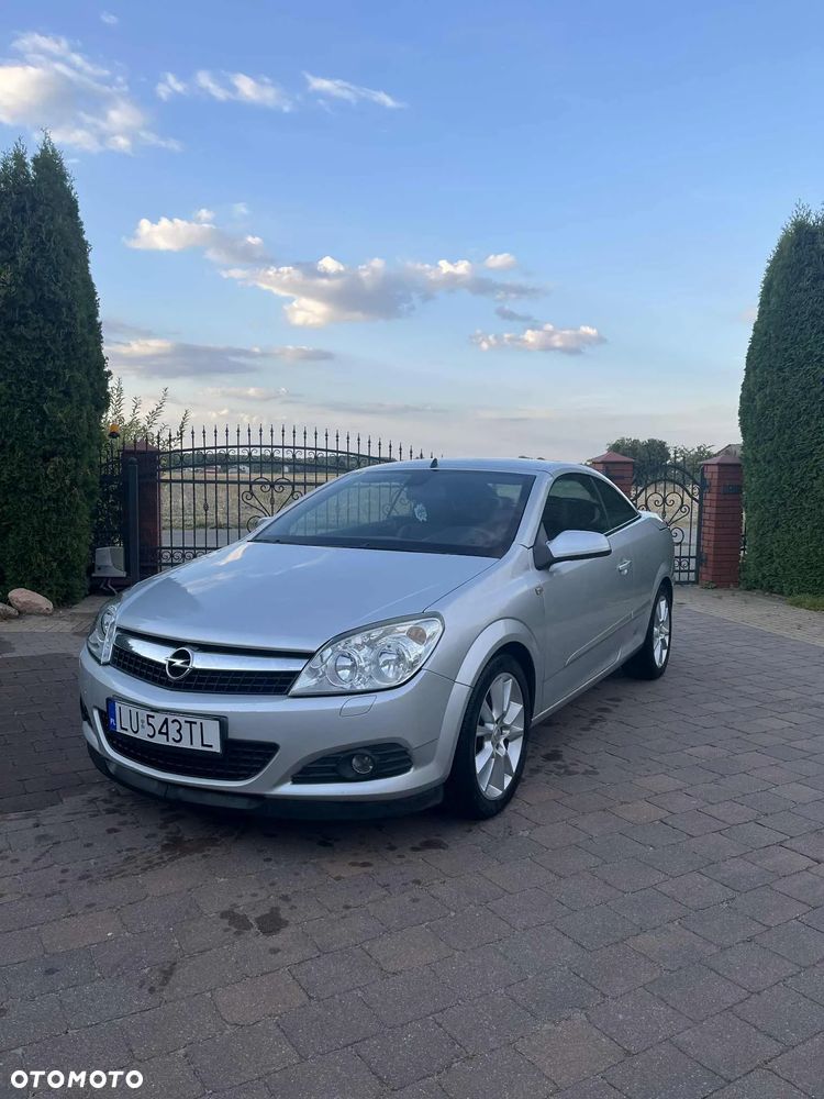 Opel Astra GTC 1.8 - 11