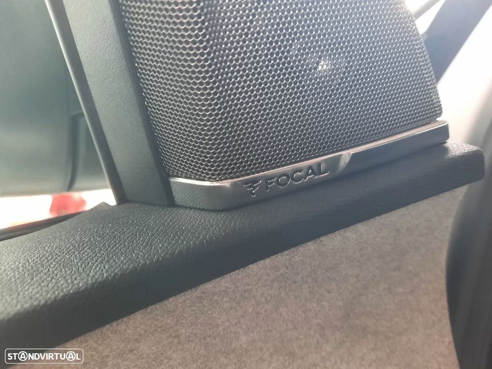 Peugeot 3008 1.6 Hybrid4 GT Line e-EAT8 - 33