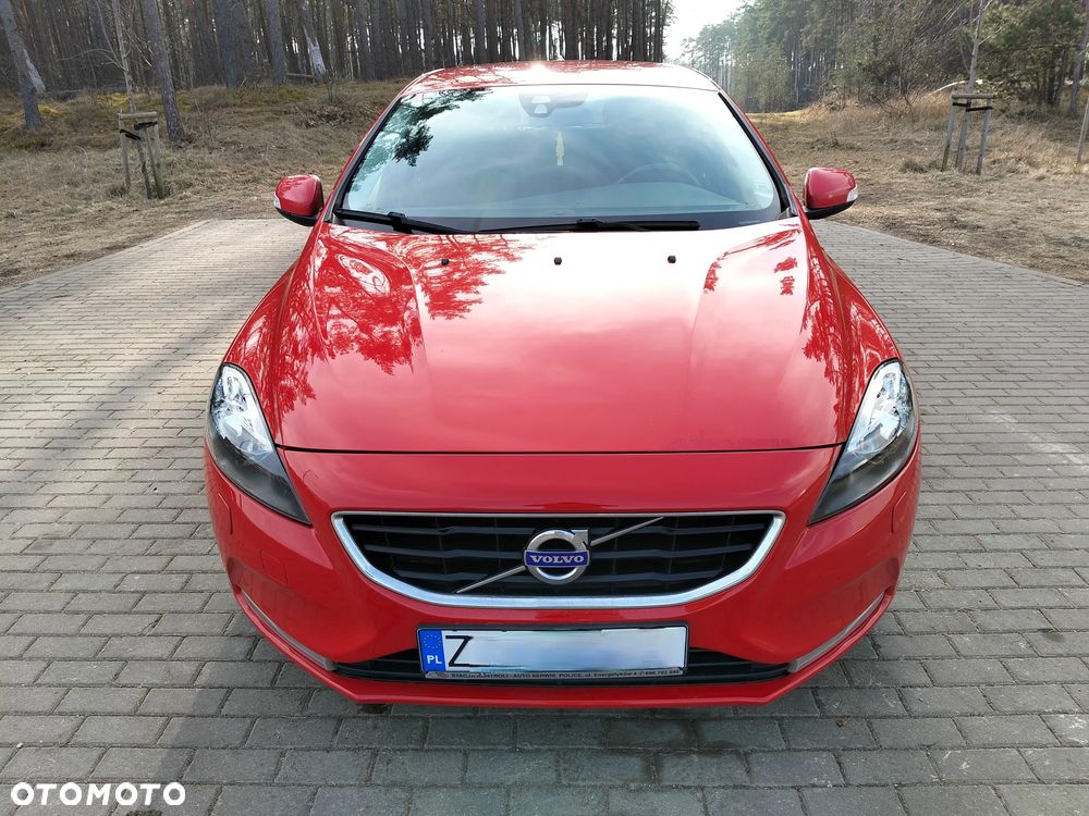 Volvo V40 D2 Momentum - 2