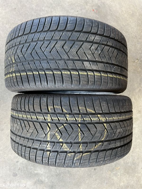 vând 2 anvelope 305/35/21 Pirelli de iarnă la 6mm - 1