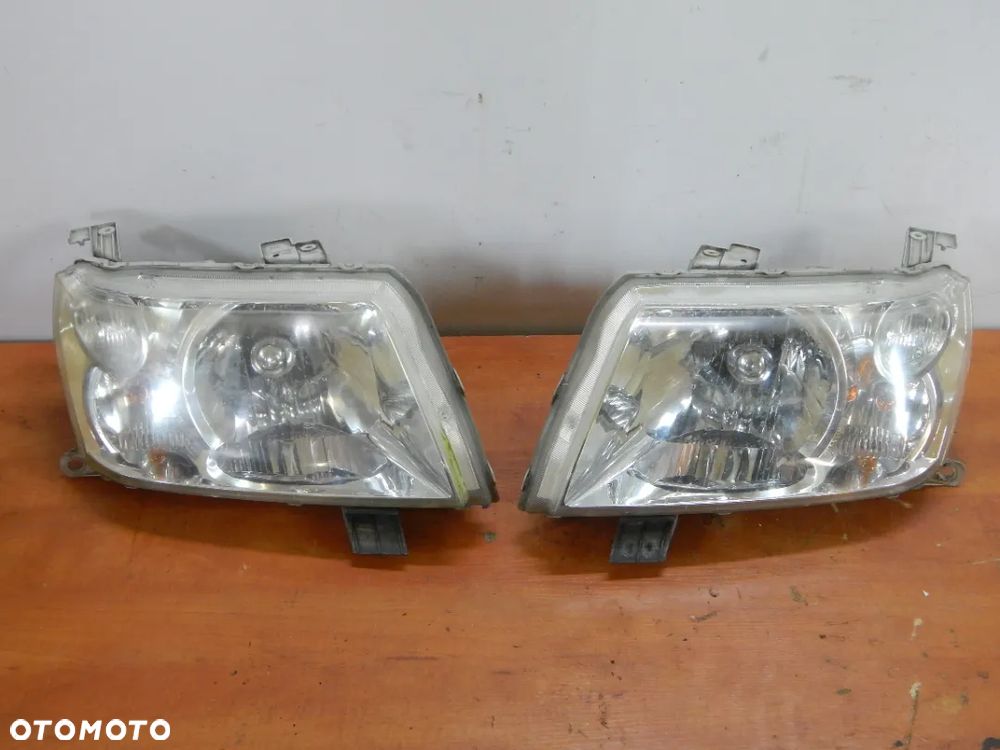 Lampa prawy przód Suzuki Grand Vitara II 05-14 Łuków części - 4