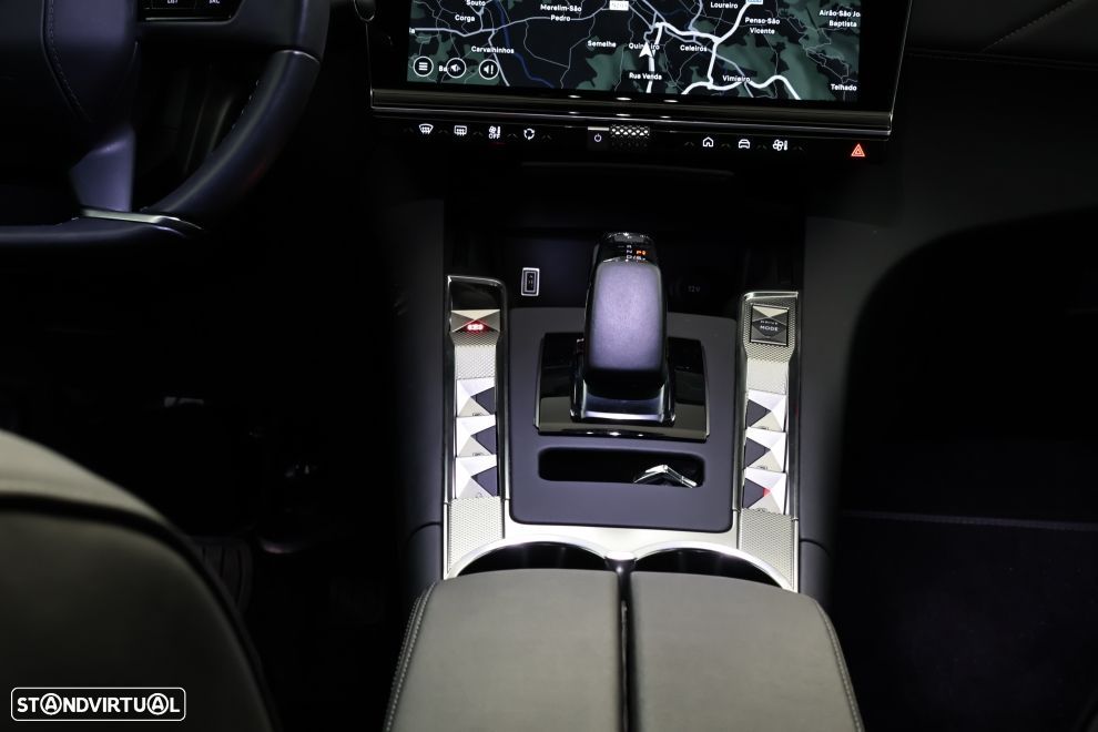 DS DS7 E-Tense Rivoli EAT8 - 17