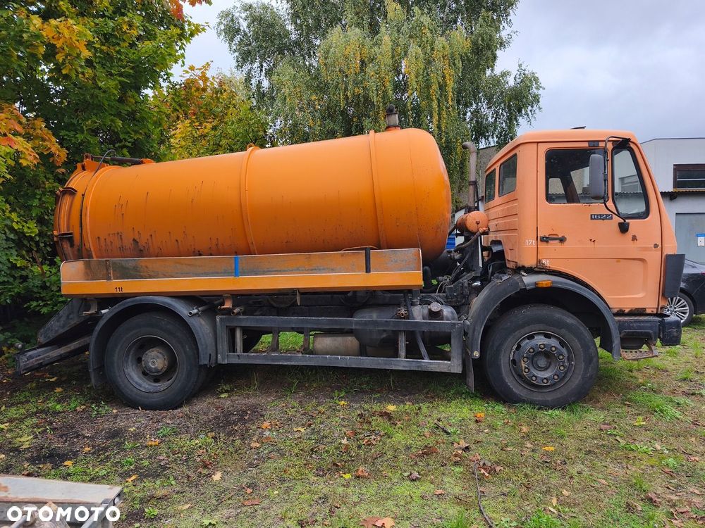 Mercedes-Benz 1622 - 4