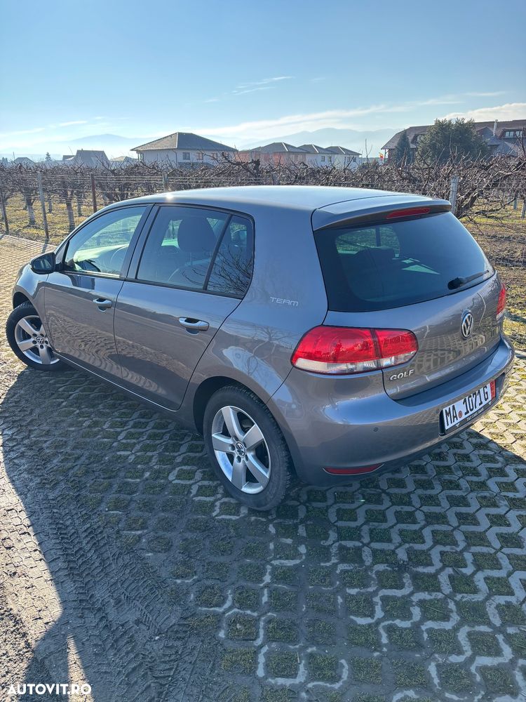 Volkswagen Golf 1.4 Team - 11