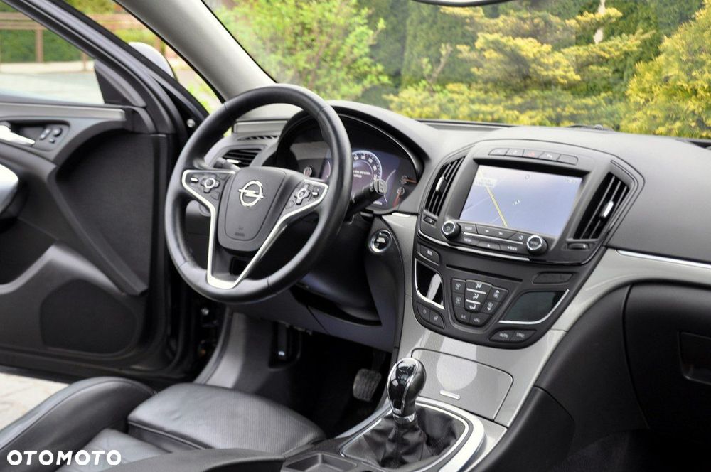 Opel Insignia - 25