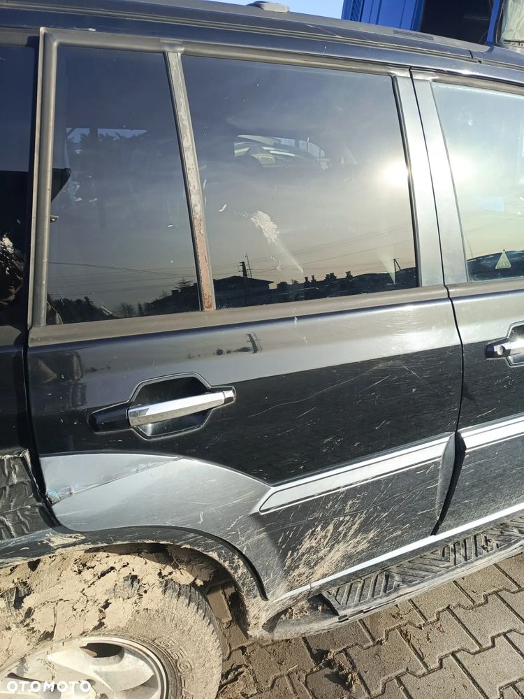 HYUNDAI TERRACAN DRZWI PRAWE TYŁ TYLNE GOŁE EB