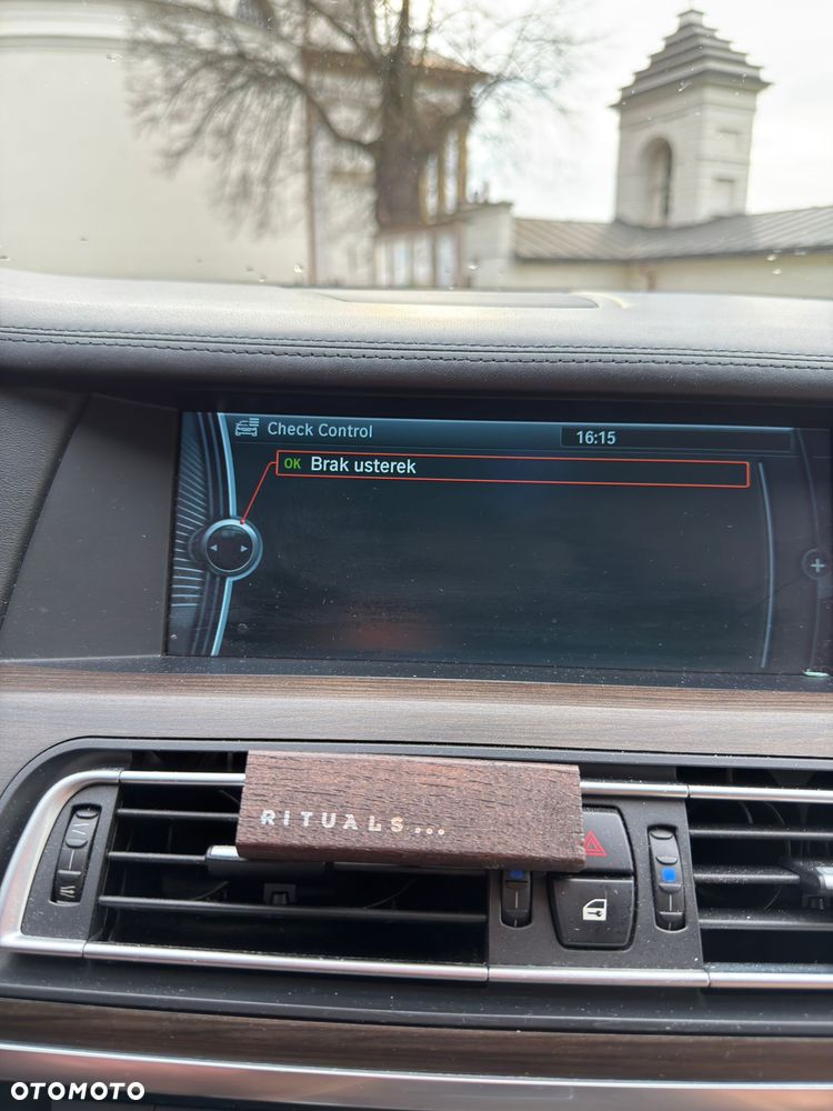 BMW Seria 7 740d xDrive - 14