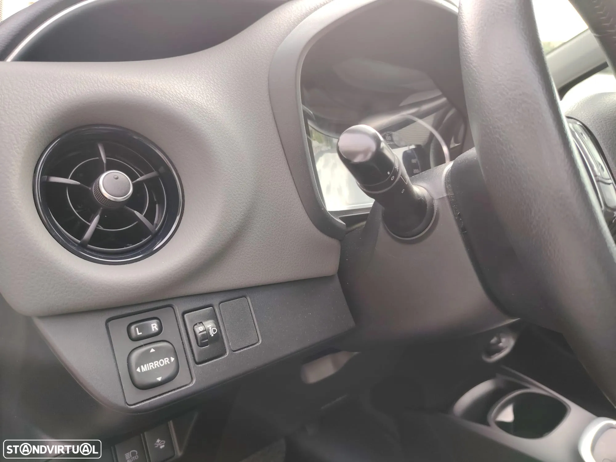 Toyota Yaris 1.5 HSD Comfort+P.Style - 14