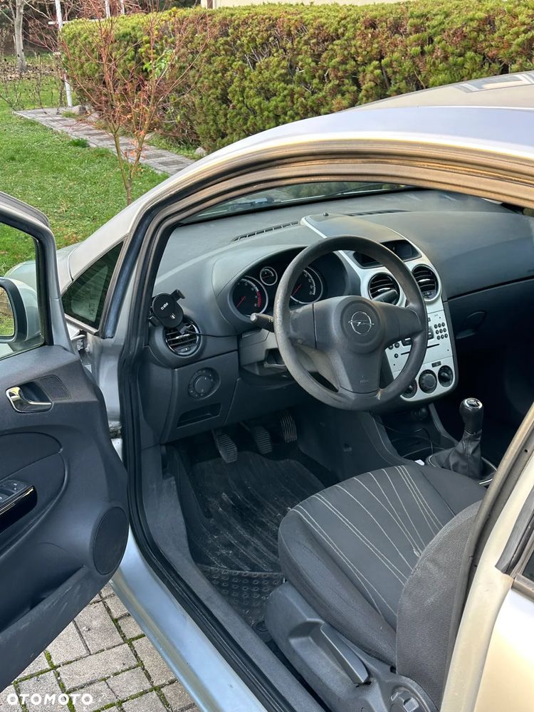 Opel Corsa 1.2 16V Enjoy - 3