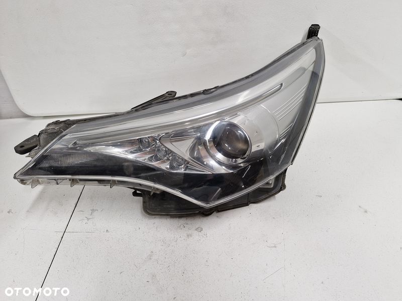 toyota avensis t27 lift t29 lampa lewy przód lewa przednia reflektor uk - 2