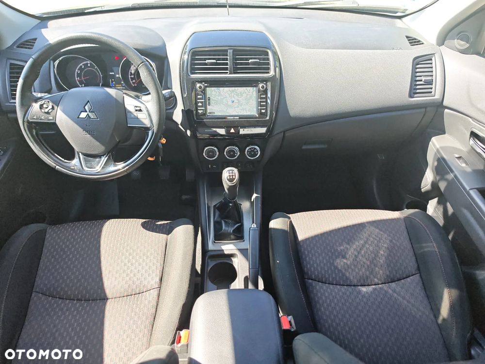 Mitsubishi ASX - 15