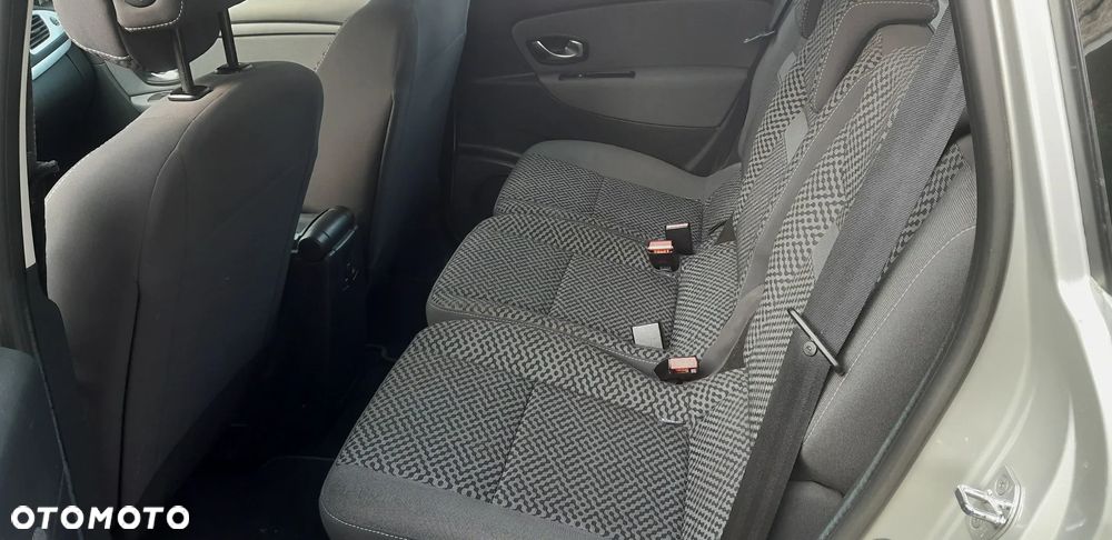 Renault Scenic 1.6 16V Authentique - 11