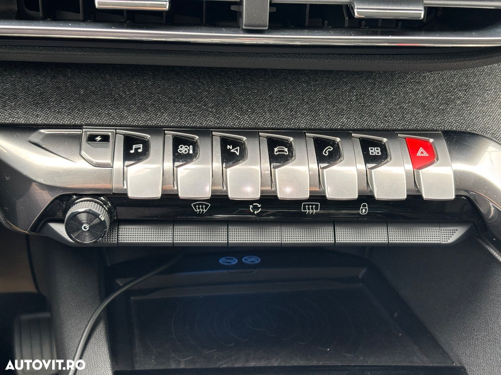 Peugeot 3008 225 e-EAT8 Allure Pack - 33