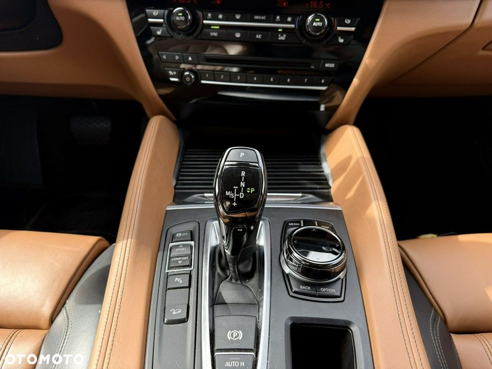 BMW X6 xDrive40d - 16