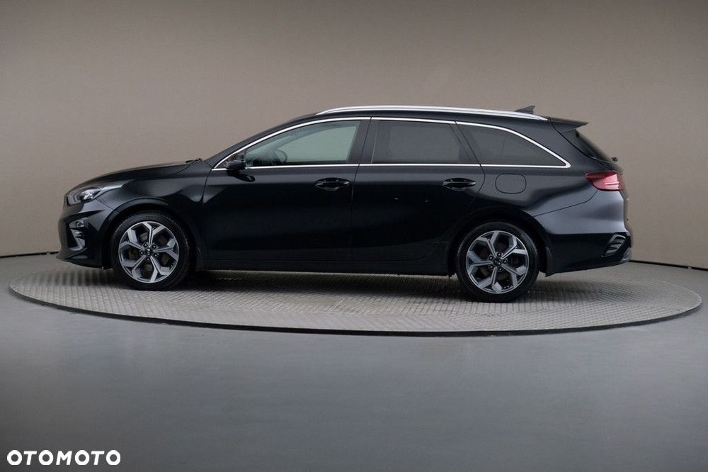 Kia Ceed - 4