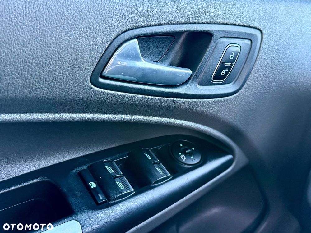 Ford Tourneo Connect 1.5 TDCi Titanium - 27