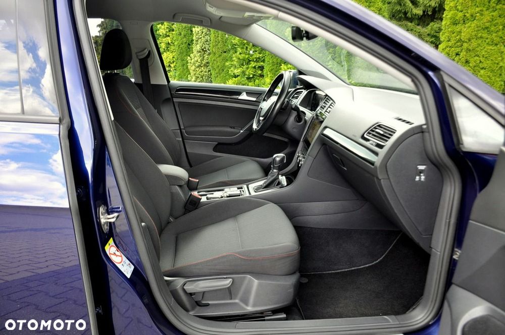 Volkswagen Golf Variant - 17