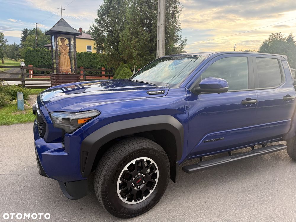 Toyota Tacoma - 2