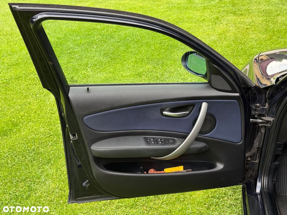 BMW Seria 1 116i - 22