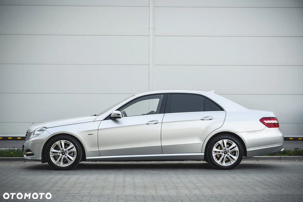 Mercedes-Benz Klasa E 200 CGI BlueEFFICIENCY 7G-TRONIC Avantgarde - 11