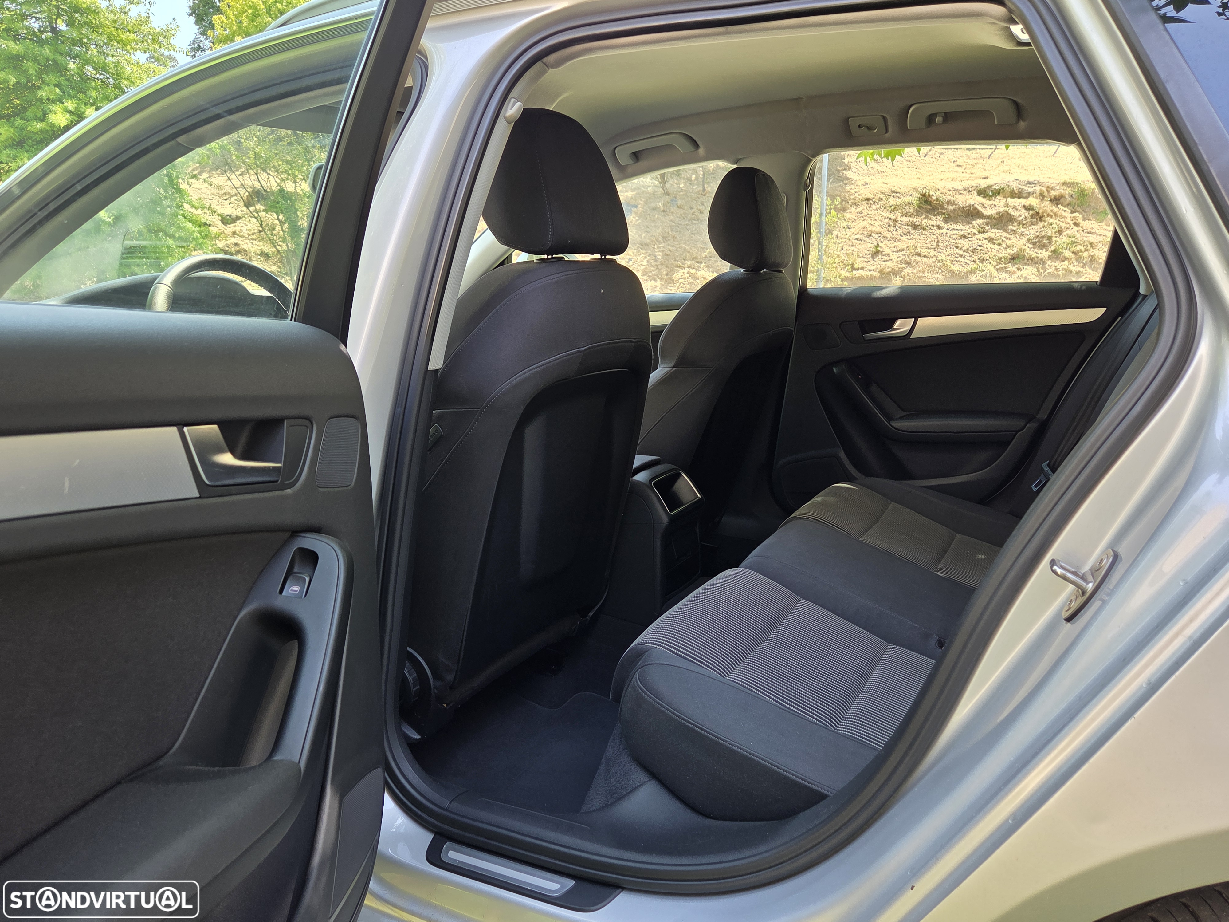 Audi A4 Avant 2.0 TDI Business Line Plus - 7