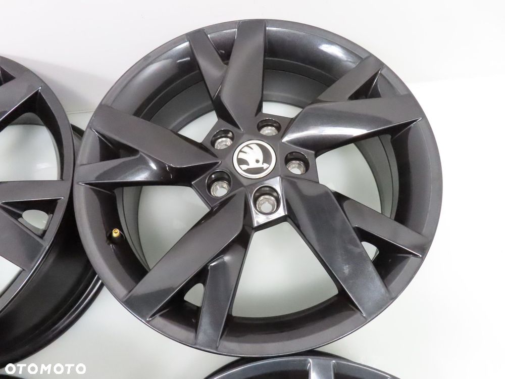Alufelgi 17'' Skoda Octavia Superb 5x112 6,5J ET46 5E3601025AC - 7