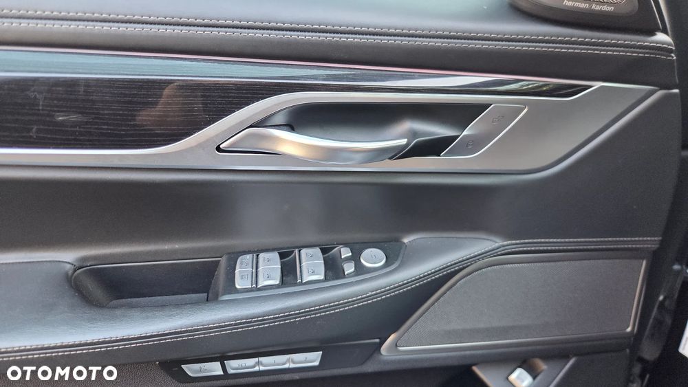 BMW Seria 7 730d xDrive - 18