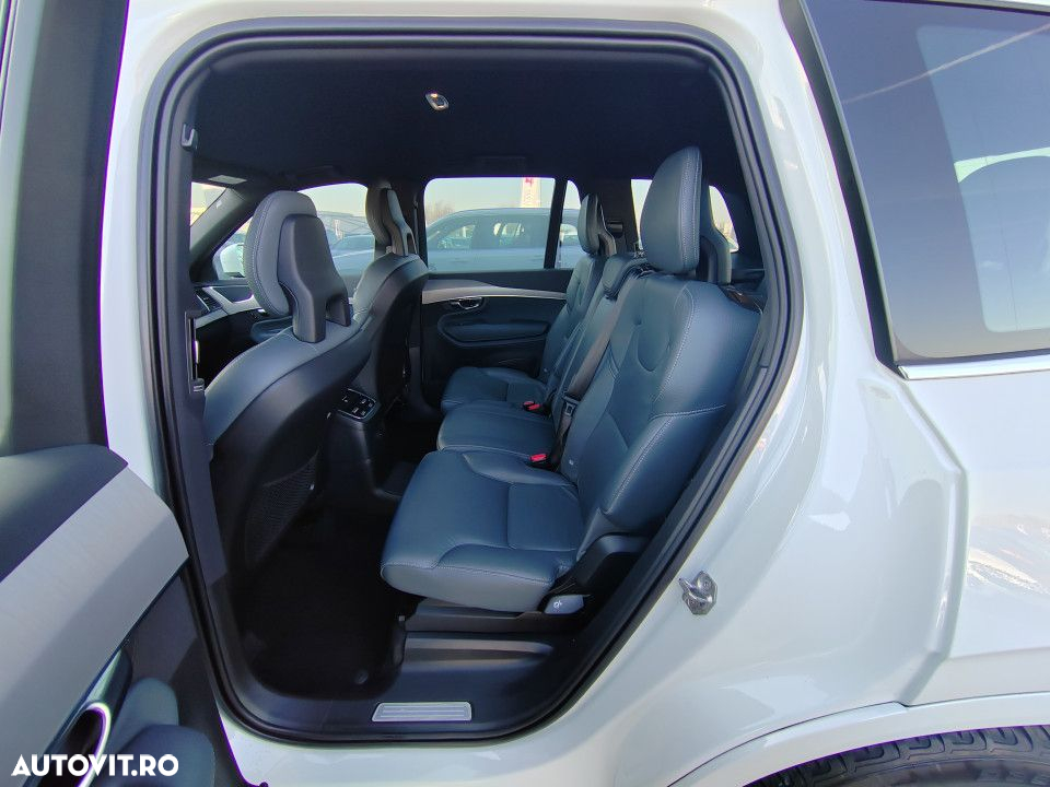 Volvo XC 90 T8 AWD Twin Engine Geartronic Momentum - 16