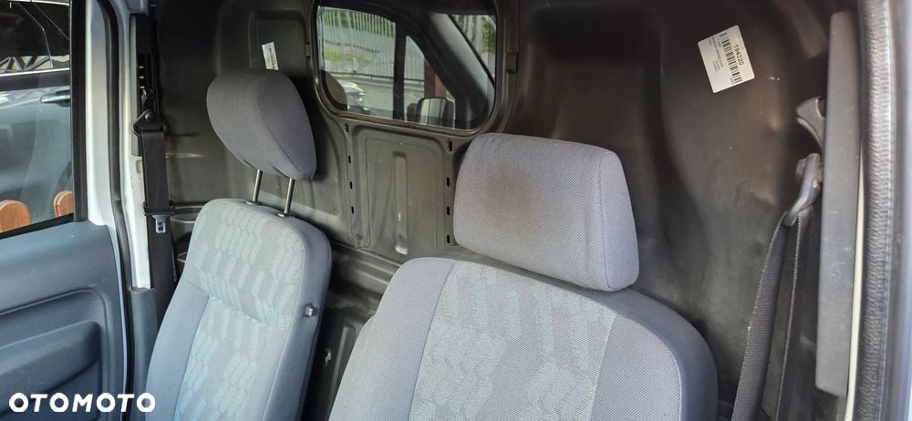 Ford Transit Connect - 13
