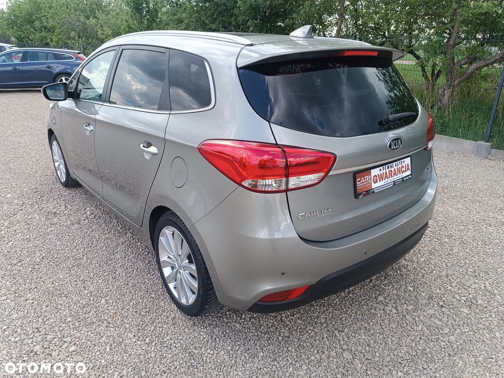 Kia Carens 1.7 CRDi 115 Dream Team Edition - 23