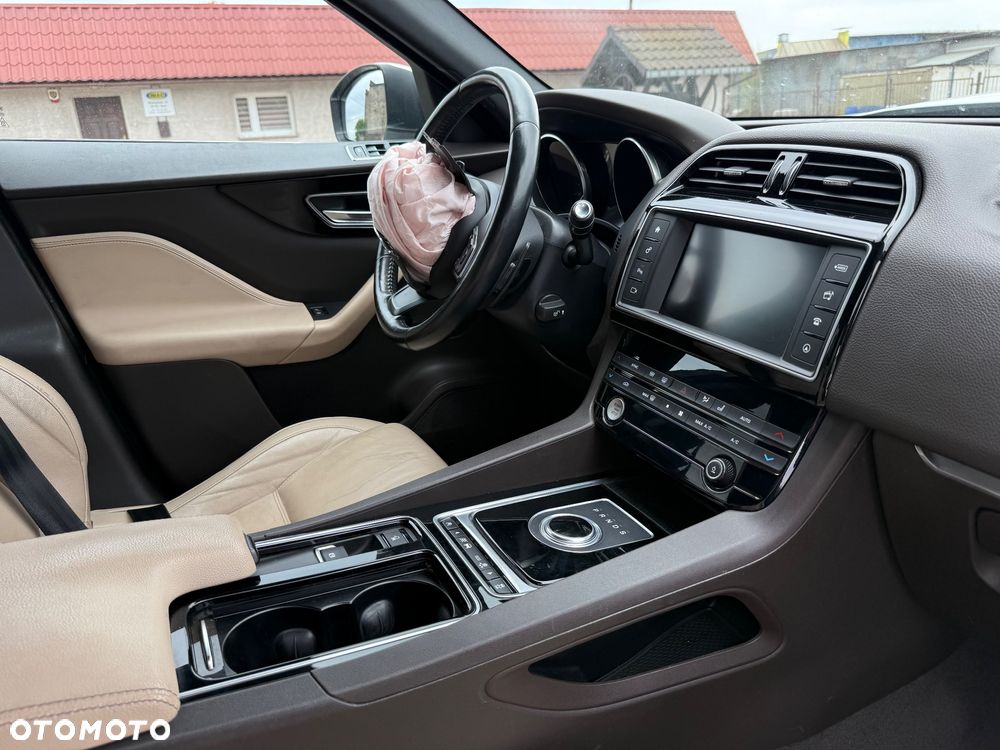 Jaguar F-Pace 3.0 TDV6 AWD 300 Sport - 27