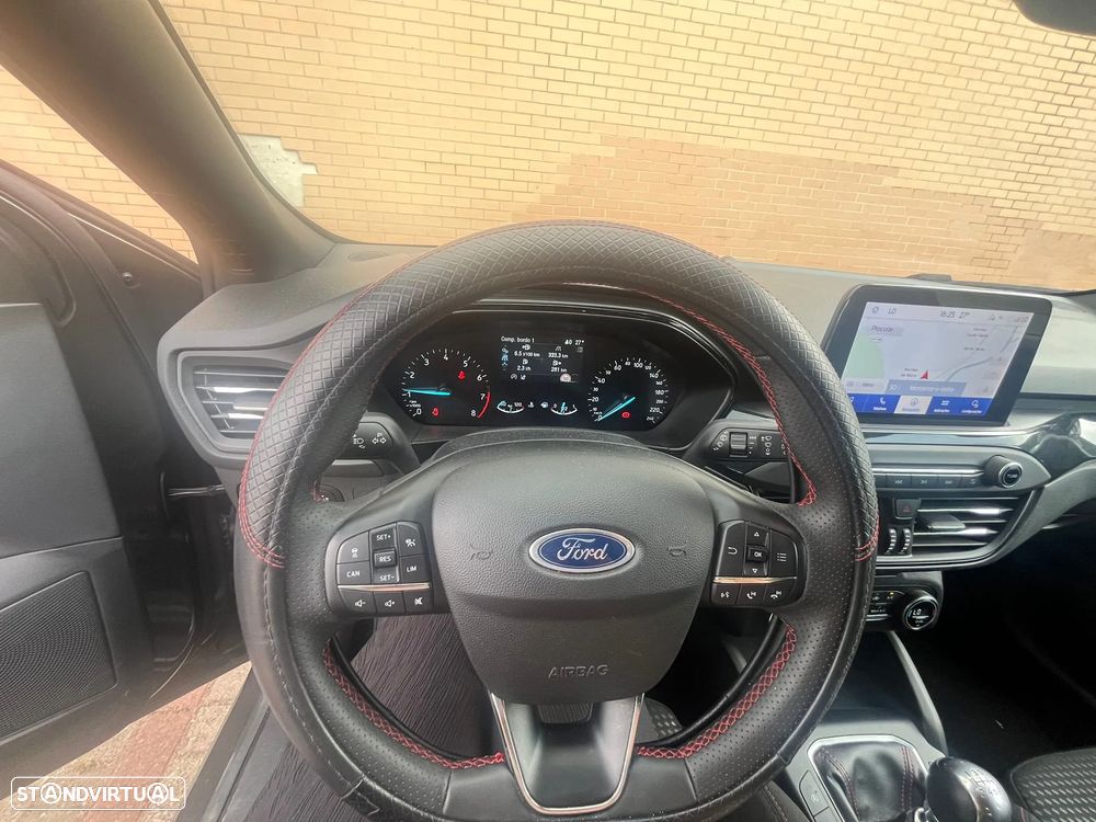 Ford Focus 1.0 EcoBoost ST-Line - 5