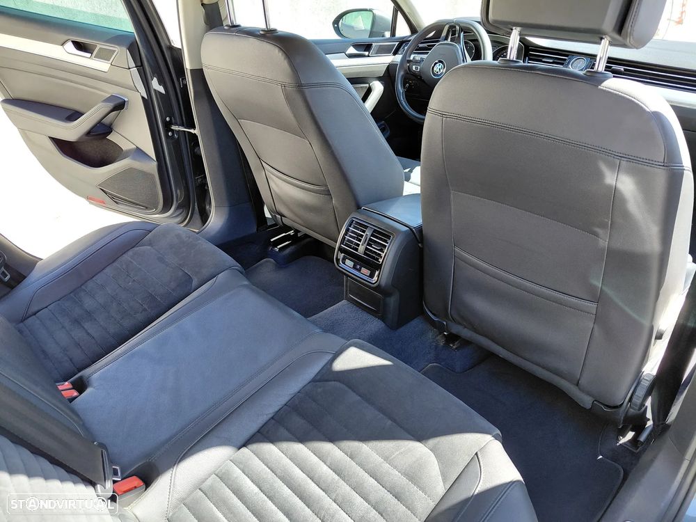 VW Passat Variant 2.0 TDI Highline - 9