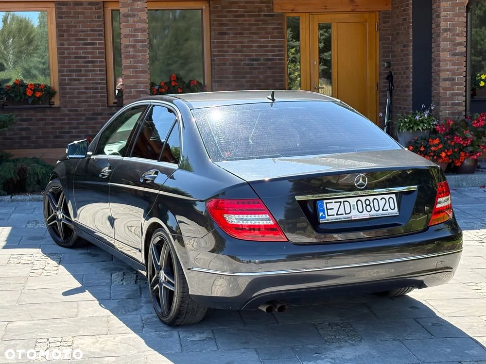 Mercedes-Benz Klasa C 180 Avantgarde Edition - 10