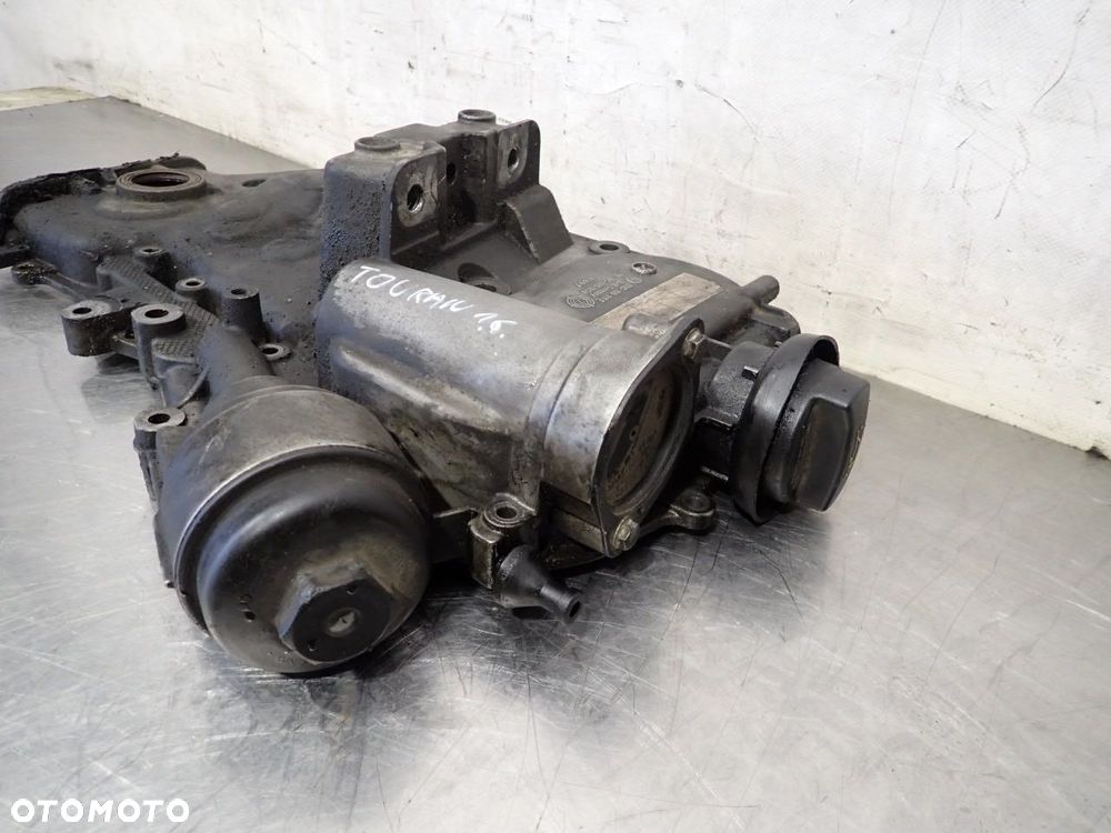 OBUDOWA ROZRZĄDU VOLKSWAGEN TOURAN 1.6FSI - 2