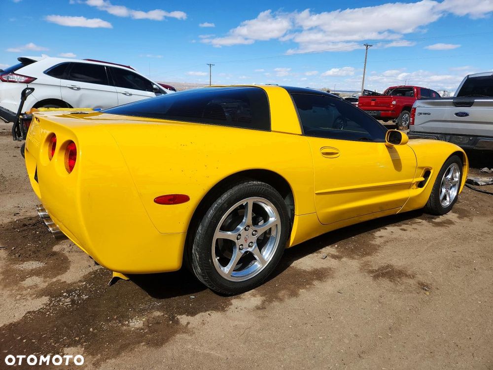 Chevrolet Corvette - 5