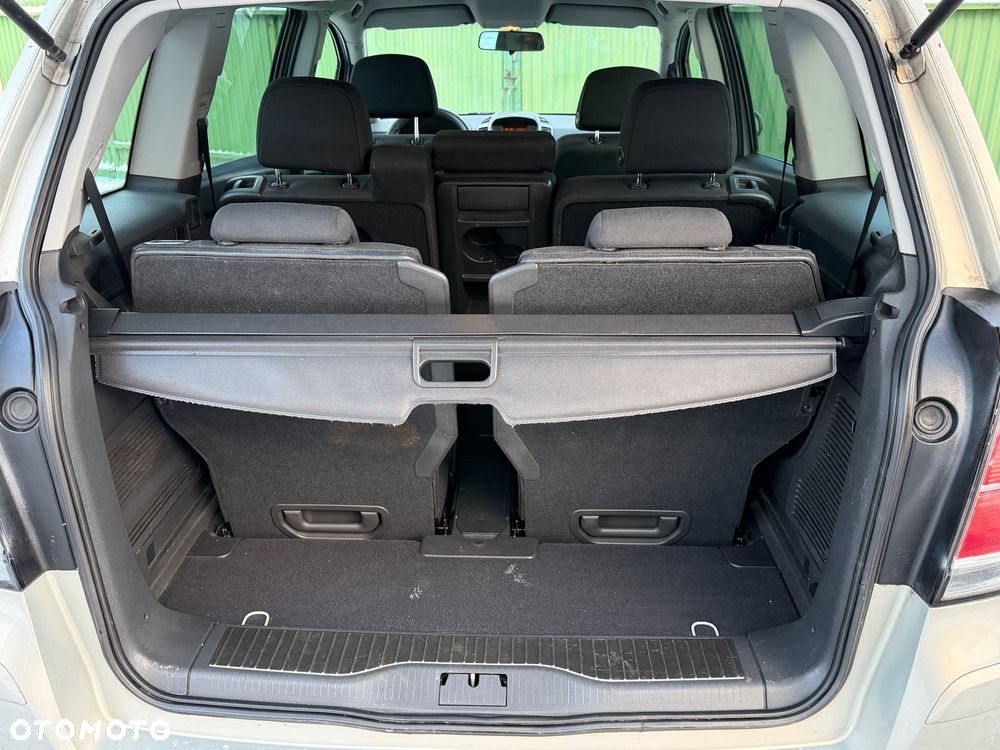 Opel Zafira - 26
