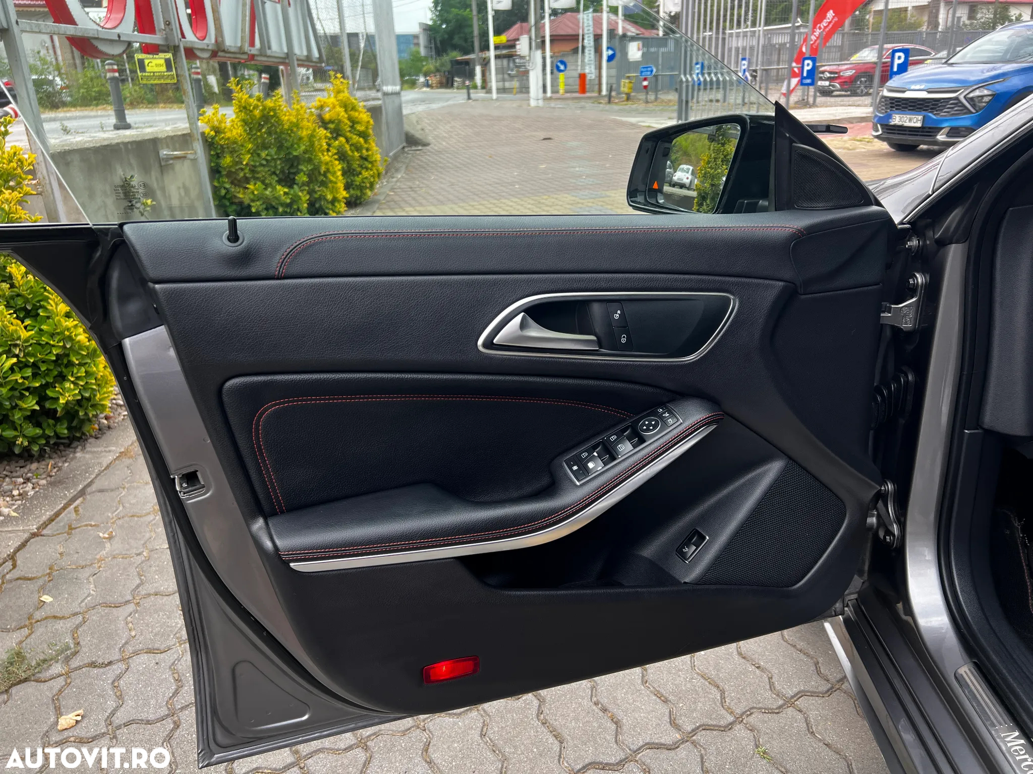 Mercedes-Benz CLA 250 4MATIC Aut. - 33